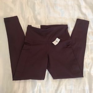 BR Sport Petite on the Go 7/8 Leggings
